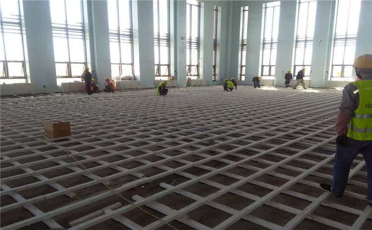 五角楓木地板籃球場(chǎng)生產(chǎn)廠家