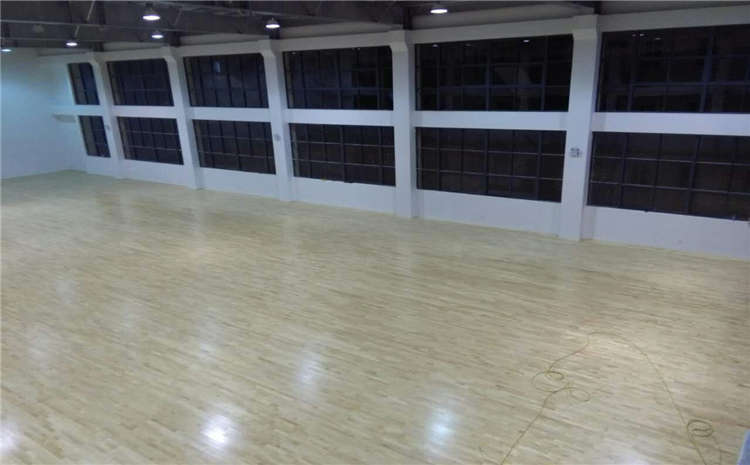 楓樺木體育運(yùn)動地板哪個(gè)品牌好