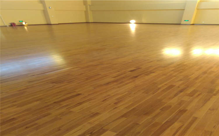 硬木企口體育運動地板多少錢合適