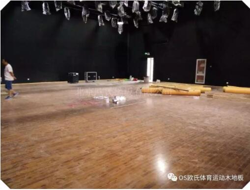 北京朝陽區(qū)追光動畫影棚舞臺木地板成功案例 北京朝陽區(qū)追光動畫影棚舞臺木地板成功案例