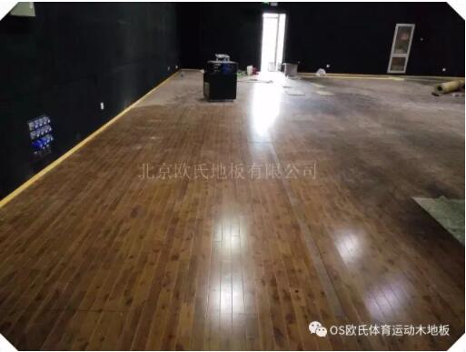 北京朝陽區(qū)追光動畫影棚舞臺木地板成功案例 北京朝陽區(qū)追光動畫影棚舞臺木地板成功案例